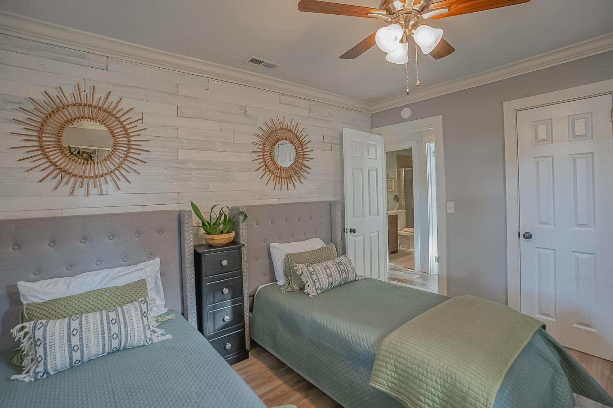 Urban Nest Cottage - Book Now! Beaufort Exterior photo